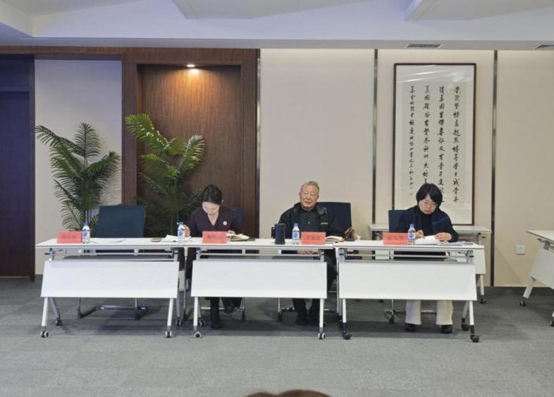 共话特色建设 共谋长远发展 —— 长春电子科技学院召开教学单位办学特色研讨会