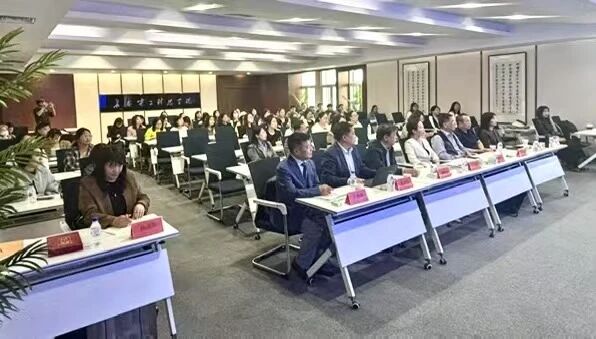 长春电子科技学院举办英语学科建设研讨会