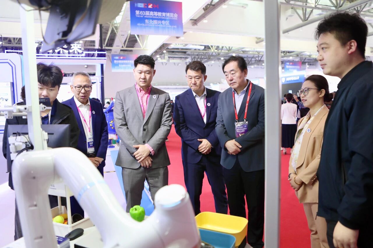 育光电应用人才,谱强国兴吉新篇|长春电子科技学院亮相第63届中国高等教育博览会 育光电应用人才,谱强国兴吉新篇|长春电子科技学院亮相第63届中国高等教育博览会